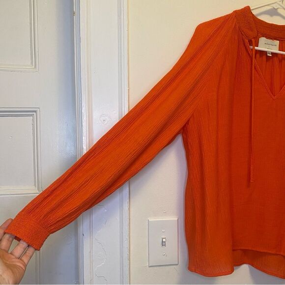 BROCHU WALKER Amaia Tie-Neck Crinkle Blouse in Papaya Orange Sz Medium - Picture 6 of 11